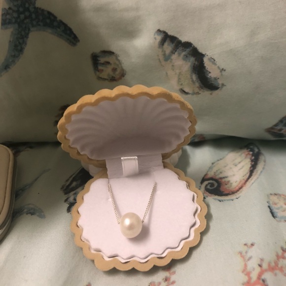 Stunning 🤩 Freshwater white pear necklace - Picture 4 of 4